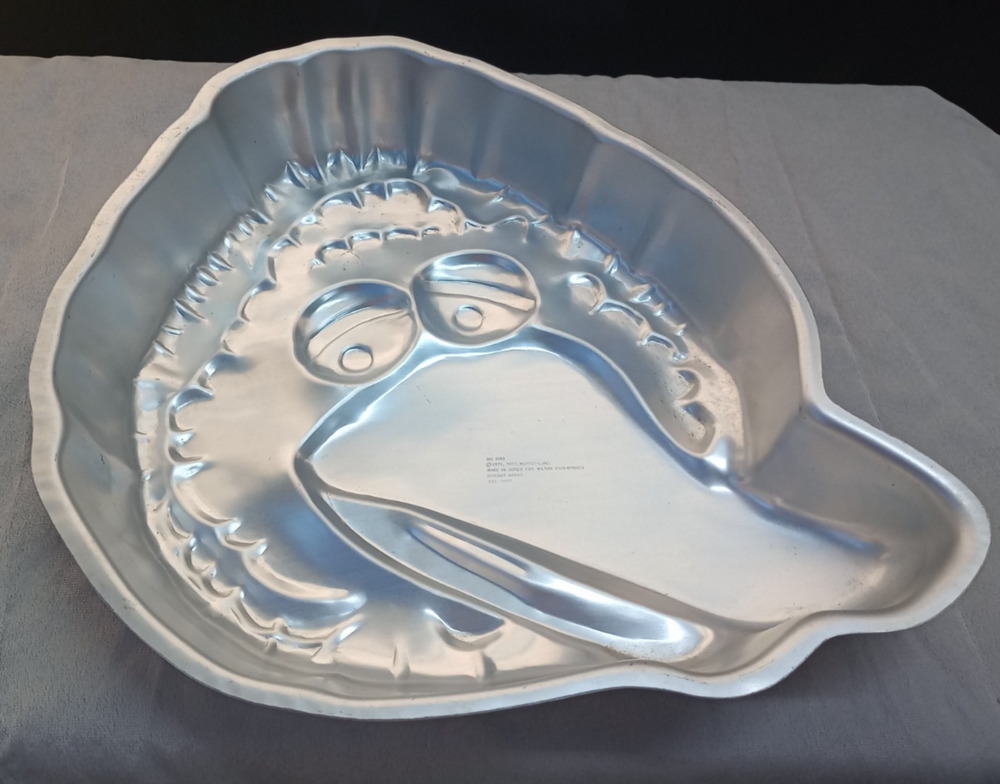 Wilton Sesame Street Happy Birthday Big Bird Cake Pan